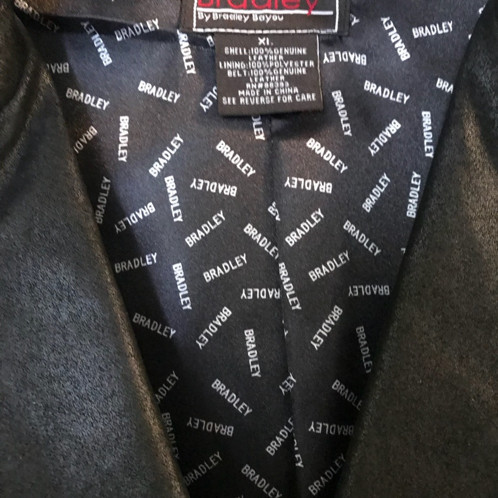 Leather jacket - Picture 3 of 5